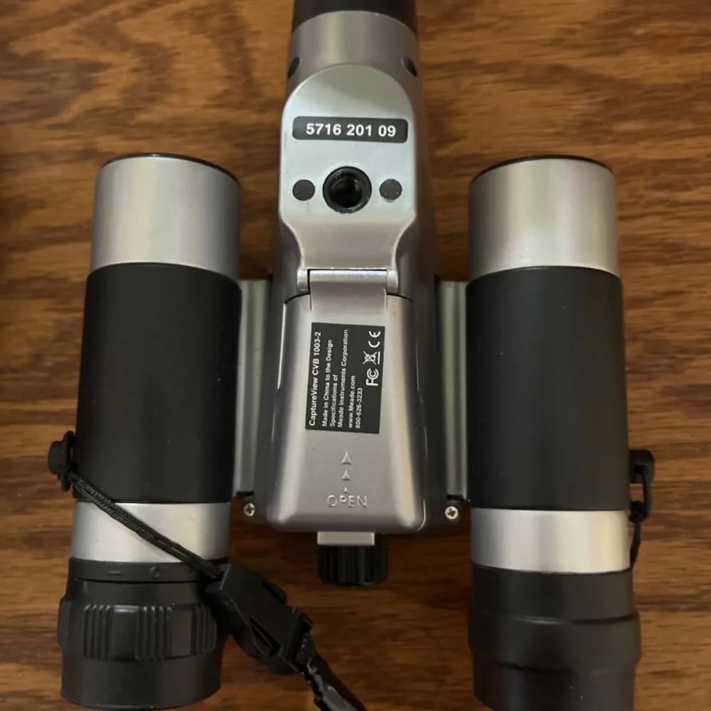 capture view 8x22 vga digital camera binocular